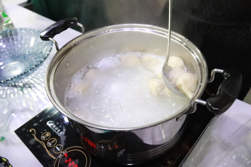 冬至湯圓餃子情，華邦瀛溫暖一家親