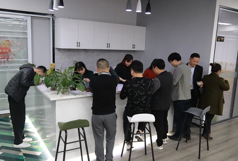 冬至湯圓餃子情，華邦瀛溫暖一家親